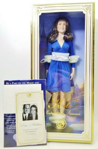 Franklin Kate Middleton Royal Engagement Vinyl Portrait Doll Blue Dress