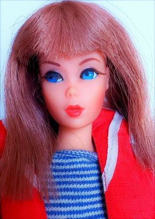 Incredible Nm Titian Dramatic Living Barbie W/ Outfit