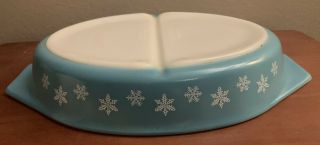 Vintage Pyrex Blue Snowflake 1 1/2 Quart Oval Divided Casserole Dish No Lid