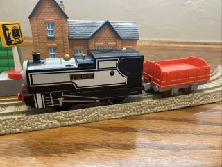 Thomas & Friends 2013 Freddie Motorized Trackmaster Train With Flatbed Cargo Car