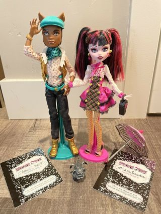 Monster High “forbitten Love” Draculaura And Clawd Wolf Doll Set