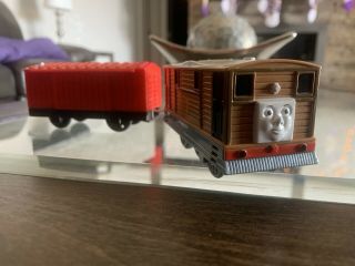 Thomas & Friends Trackmaster Motorized Talking Toby & Tender Train
