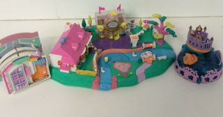 Selection Of Polly Pocket Magical Moving,  Hospital & Castle (850d40)