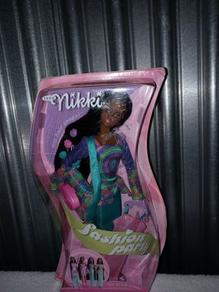Vintage Barbie Teen Nikki Fashion Party Doll Outfits Mattel 2000 29105