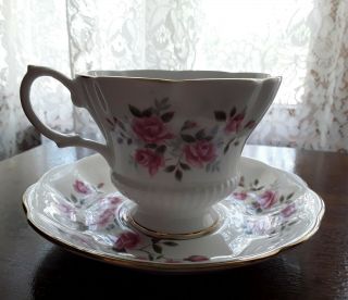 Vintage Royal Albert Tea Cup & Saucer Set