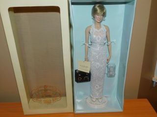 Franklin Princess Diana Vinyl Doll Dressed In The White Lace Ensemble W