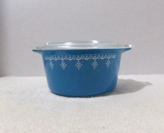 Vintage Pyrex 473 1 Qt.  Blue Snowflake Garland Lidded Casserole Dish - Look