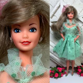 Vintage Mattel Superstar Era Foreign Estrela Barbie Doll