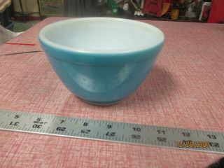 Vintage Pyrex 401 Mixing Bowl 1.  5pt Blue Turquoise Small Nesting