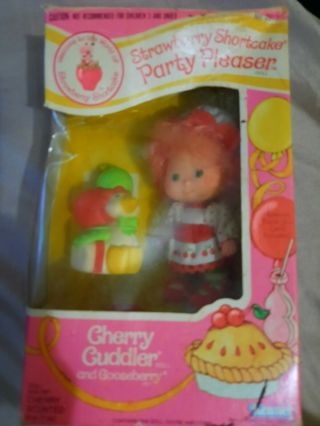 Strawberry Shortcake Cherry Cuddler Scented Doll Nib Vintage Party Pleaser Rare