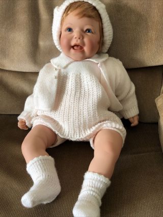 Lee Middleton Doll 22 " Toddler " Growing Up " Outfit & Box.  1911.