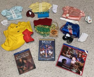 American Girl Molly Mcintire - 6 Retired Outfits With Movie And 2 Books