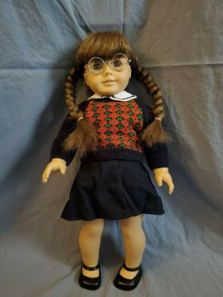 American Girl Pleasant Company Doll Molly 1995 Retired 4 Outfits & 2 Accessories