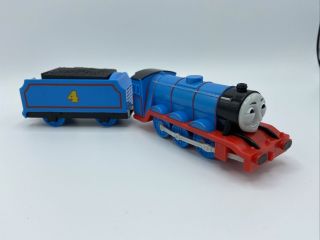 Mattel Trackmaster Thomas & Friends " Gordon " 2010 Talking Motorized Train