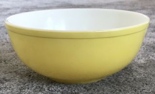 Early Vintage Pyrex Mixing Bowl Yellow Large 4 Qt 404 Mid Century Old Mark