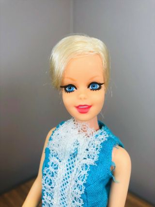 Vintage Barbie Blonde Twiggy Doll 1185 Twist N Turn Tnt Francie Ice Blue 1274