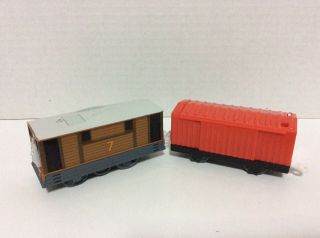 Thomas & Friends Trackmaster 2012 Motorized Talking Toby Engine & Red Cargo Car