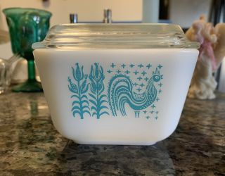 Pyrex Amish Butterprint Turquoise On White Refrigerator Dish & Lid 501