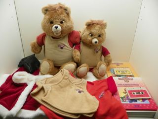 Vintage 1985,  2 Teddy Ruxpins With Extra Outfits,  Books & Cassettes