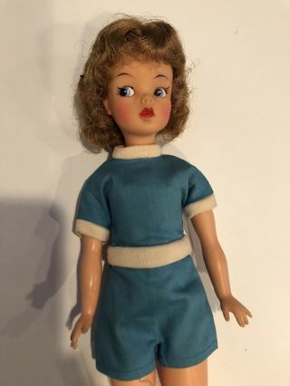 Vintage Tammy Doll With Outfit and Shoes 3