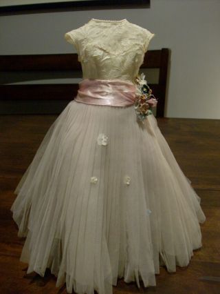 Pretty Vintage Madame Alexander Cissy Tagged 1956 Fashion Parade Gown 2025