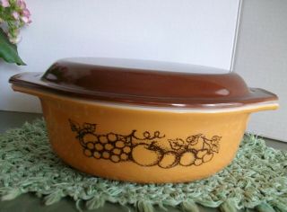 Vintage Pyrex 1.  5 Qt.  Brown And Gold Old Orchard Casserole Dish With Lid