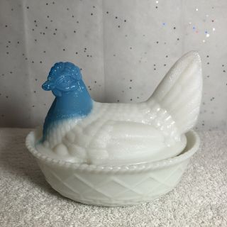 Westmoreland Blue & White Milk Glass Chicken Hen In The Nest Candy Dish