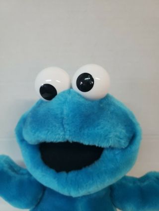 1996 Tyco Sesame Street Tickle Me Cookie Monster Plush Talks & Shakes 2