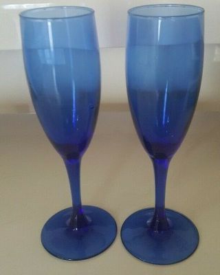 Set Of Two Luminarc France Cobalt Blue Champagne Flutes 7.  75 Inches 4 Ozs
