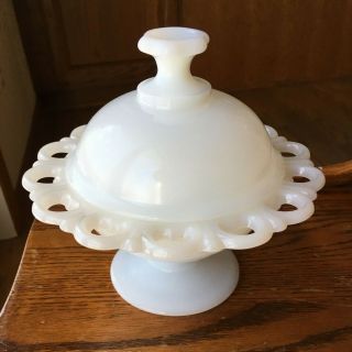 Vintage Milk Glass Lace Edge Pedestal Footed Candy Dish Compote With Lid Htf