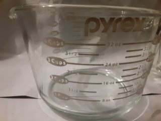 Vintage Pyrex Glass 4 Cup/1 Quart/1 Liter Measuring Cup Open Handle Gray Letters 2