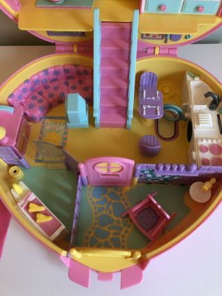 Vintage Lucy Locket Dream House Pink Heart Carry Case 1992 Polly pocket,  doll 2