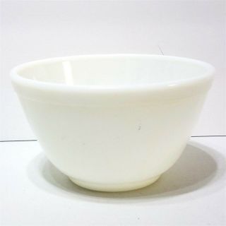Vintage Pyrex 401 Mixing Bowl White 1.  5 Pint Small Nesting Ovenware Made In Usa