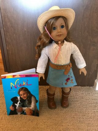 American Girl Doll Nicki In Meet Outfit With Book And Hat,  2007 Doll Of The Year