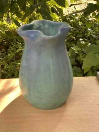 Muncie Art Pottery Vase Green Ruffles 5 " Tall (paint Scratches) Matte