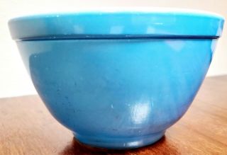 VINTAGE PYREX BLUE/TURQUOISE SMALL MIXING NESTING BOWL—T.  M.  REG US PAT.  OFF 2