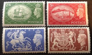 Gb 1951 Set Of 4 Stamps To £1.  00 Very Lightly Hinged