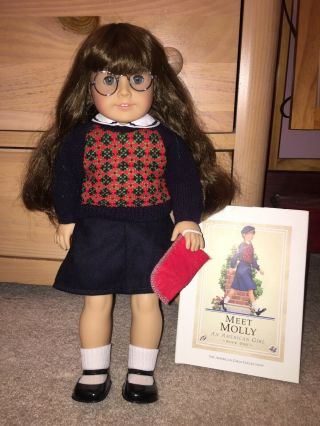 American Girl Molly Pleasant Company Doll In Meet Outfit W/ Book Retired