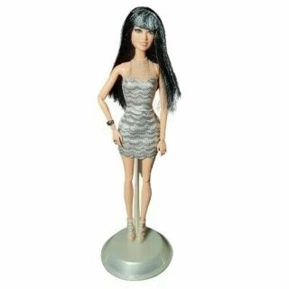 2012 Barbie Raquelle Doll Fashionista Silver Streaks Raven Hair Articulated Htf