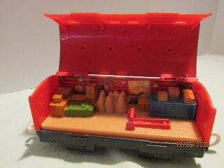 Thomas & Friends Trackmaster - See Inside Mail Car