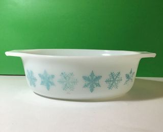 Vintage Pyrex White With Blue Snowflake 043 1.  5 Qt Oval Casserole Dish No Lid