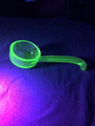Vintage Green Depression Glass Spoon Ladle Uranium Serving Scoop For Bowl Or Jar