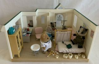 Sylvanian Families Cottage Hospital With Dr,  School Nurse & Badger Family