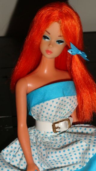 Vintage Barbie Fashion Queen W/ Red Color Magic Wig Dress Belt Heels Malibu Body