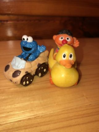 2 Sesame Street Toys Ernie Rubber Ducky Car - Cookie Monster Hasbro 2012