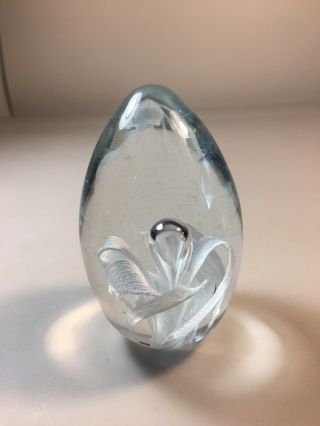 Vintage Art Glass Egg Shaped Paperweight W/ Clear & White Flower 3 " Tall