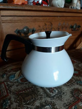 Vintage All White Corning Ware P - 104 White 6 Cup Coffee Stovetop Teapot With Lid