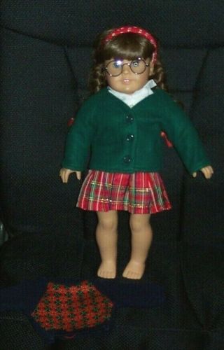 Pleasant Company American Girl Molly 18 " Doll,  Meet Sweater,  Retired