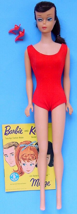 Lovely 1960s Brunette Swirl Ponytail Barbie In Suit W Heels & Booklet