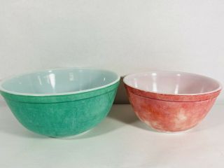 Set Of 2 Vintage Pyrex Nesting Mixing Bowls 402 & 403 Green And Red